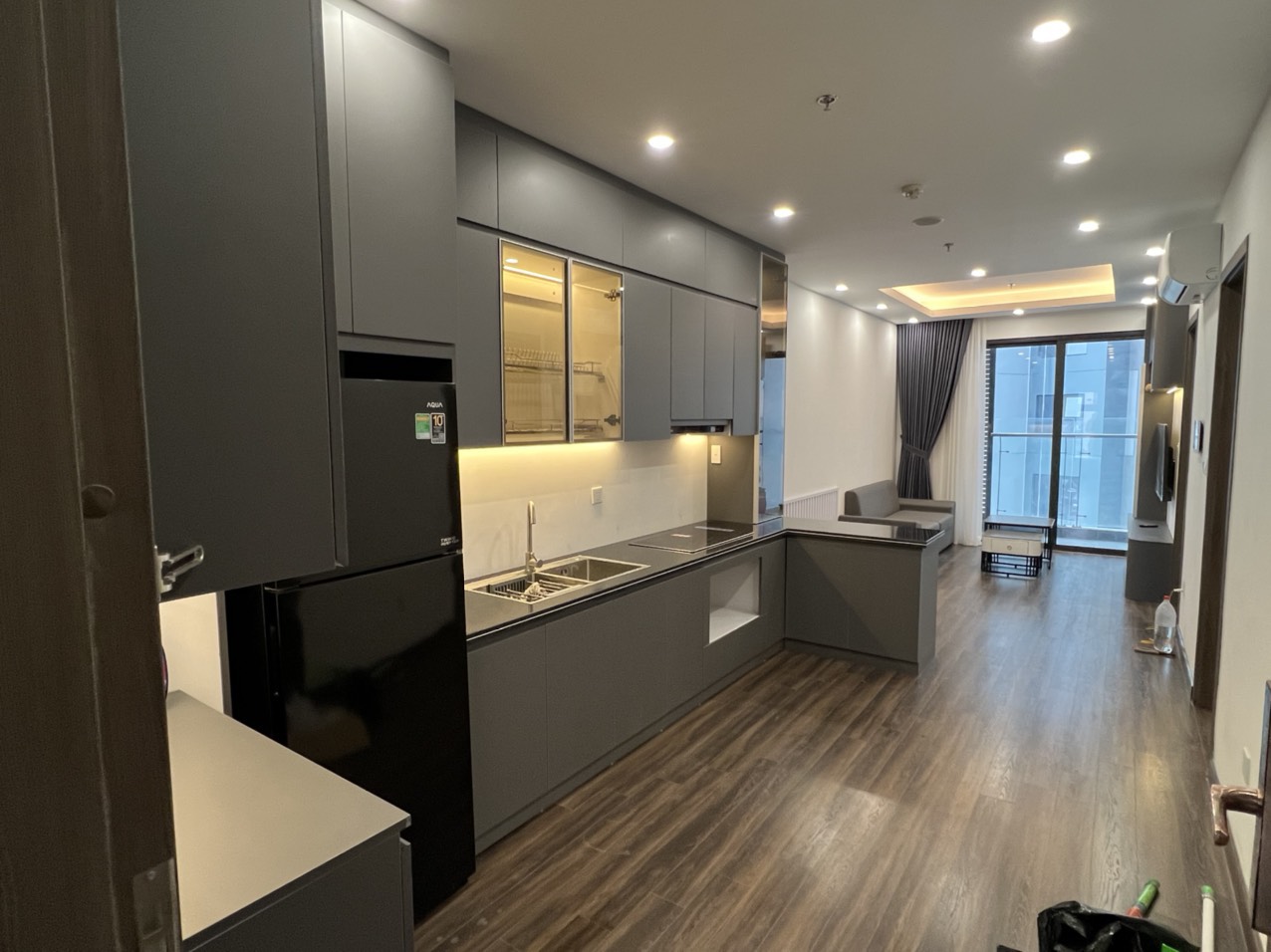 Tủ bếp mdf phủ pet màu xám